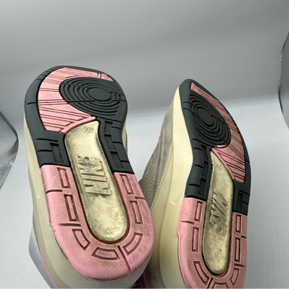 Jordan Sneakers in Gray and Pink - Picture 8 of 12